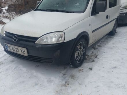 Білий Опель Комбо вант.-пас., об'ємом двигуна 1.3 л та пробігом 315 тис. км за 2999 $, фото 1 на Automoto.ua