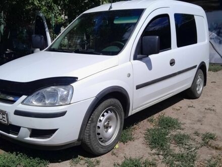 Білий Опель Комбо вант.-пас., об'ємом двигуна 1.4 л та пробігом 249 тис. км за 4000 $, фото 1 на Automoto.ua
