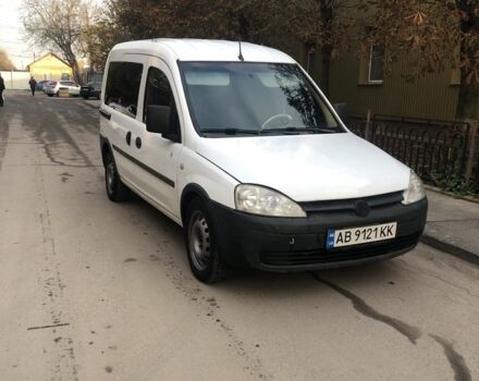 Білий Опель Комбо вант.-пас., об'ємом двигуна 1.2 л та пробігом 374 тис. км за 3300 $, фото 1 на Automoto.ua