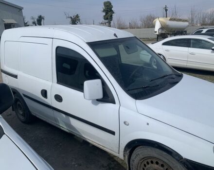 Білий Опель Комбо вант.-пас., об'ємом двигуна 1.7 л та пробігом 370 тис. км за 2500 $, фото 1 на Automoto.ua