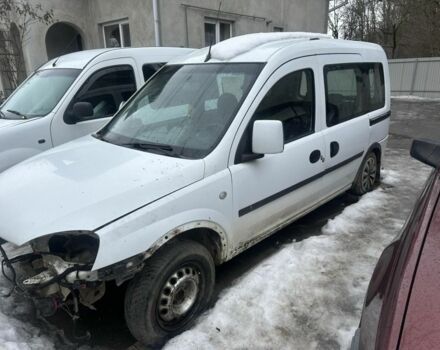 Белый Опель Комбо груз.-пасс., объемом двигателя 1.3 л и пробегом 250 тыс. км за 1700 $, фото 1 на Automoto.ua