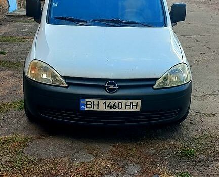 Білий Опель Комбо вант.-пас., об'ємом двигуна 1.2 л та пробігом 150 тис. км за 2900 $, фото 1 на Automoto.ua