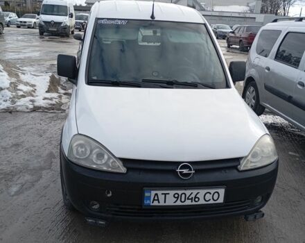 Белый Опель Комбо груз.-пасс., объемом двигателя 2 л и пробегом 260 тыс. км за 3500 $, фото 1 на Automoto.ua