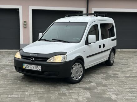 Білий Опель Комбо вант.-пас., об'ємом двигуна 1.7 л та пробігом 280 тис. км за 3499 $, фото 1 на Automoto.ua