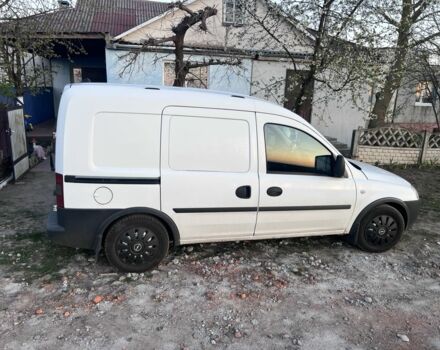 Білий Опель Комбо вант.-пас., об'ємом двигуна 1.2 л та пробігом 260 тис. км за 3000 $, фото 1 на Automoto.ua