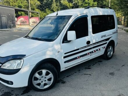 Білий Опель Комбо вант.-пас., об'ємом двигуна 1.7 л та пробігом 243 тис. км за 4511 $, фото 1 на Automoto.ua