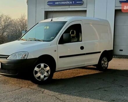 Білий Опель Комбо вант.-пас., об'ємом двигуна 1.25 л та пробігом 426 тис. км за 3999 $, фото 1 на Automoto.ua