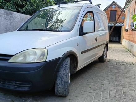 Опель Комбо груз.-пасс. 2008 в Горохов на Automoto.ua Белый Опель Комбо груз.-пасс., объемом двигателя 1.7 л и пробегом 196 тыс. км за 2404 $, фото 1 на Automoto.ua