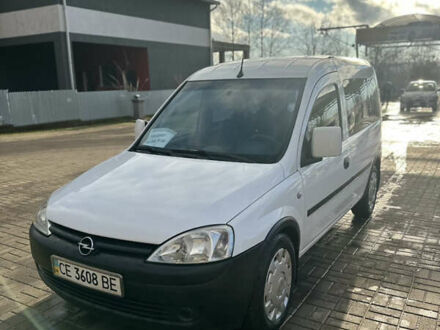 Белый Опель Комбо груз.-пасс., объемом двигателя 1.69 л и пробегом 236 тыс. км за 5300 $, фото 1 на Automoto.ua