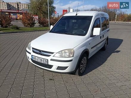 Опель Комбо вант.-пас. 2008 у Вінниці на Automoto.ua Білий Опель Комбо вант.-пас., об'ємом двигуна 1.6 л та пробігом 215 тис. км за 5600 $, фото 1 на Automoto.ua