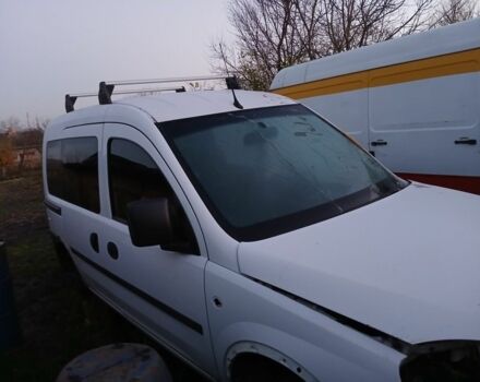 Білий Опель Комбо вант.-пас., об'ємом двигуна 1.4 л та пробігом 260 тис. км за 596 $, фото 1 на Automoto.ua