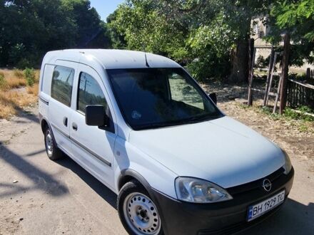 Білий Опель Комбо вант.-пас., об'ємом двигуна 1.7 л та пробігом 164 тис. км за 3950 $, фото 1 на Automoto.ua