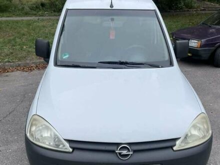 Белый Опель Комбо груз.-пасс., объемом двигателя 1.6 л и пробегом 337 тыс. км за 3000 $, фото 1 на Automoto.ua