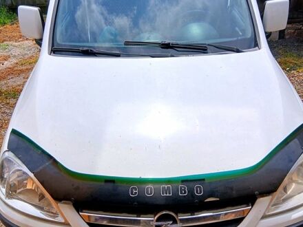 Білий Опель Комбо вант.-пас., об'ємом двигуна 1.7 л та пробігом 0 тис. км за 4225 $, фото 1 на Automoto.ua