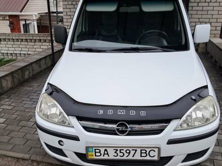 Білий Опель Комбо вант.-пас., об'ємом двигуна 1.69 л та пробігом 270 тис. км за 4000 $, фото 1 на Automoto.ua