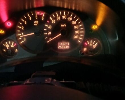 Белый Опель Комбо груз.-пасс., объемом двигателя 2 л и пробегом 260 тыс. км за 5000 $, фото 1 на Automoto.ua