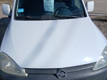 Белый Опель Комбо груз.-пасс., объемом двигателя 1.2 л и пробегом 250 тыс. км за 4600 $, фото 1 на Automoto.ua
