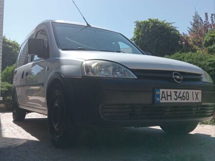 Білий Опель Комбо вант.-пас., об'ємом двигуна 1.25 л та пробігом 282 тис. км за 4500 $, фото 1 на Automoto.ua