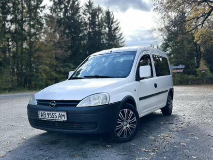 Опель Комбо вант.-пас. 2009 у Хмельнике на Automoto.ua Білий Опель Комбо вант.-пас., об'ємом двигуна 1.7 л та пробігом 441 тис. км за 4099 $, фото 1 на Automoto.ua