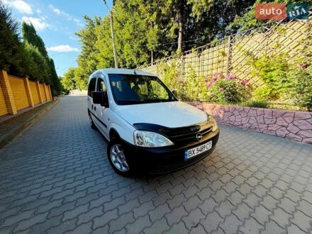 Білий Опель Комбо вант.-пас., об'ємом двигуна 1.3 л та пробігом 210 тис. км за 4300 $, фото 1 на Automoto.ua