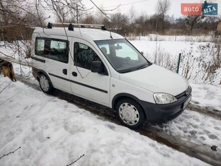 Білий Опель Комбо вант.-пас., об'ємом двигуна 1.36 л та пробігом 150 тис. км за 2800 $, фото 1 на Automoto.ua
