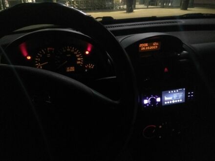 Белый Опель Комбо груз.-пасс., объемом двигателя 1.3 л и пробегом 358 тыс. км за 3204 $, фото 1 на Automoto.ua