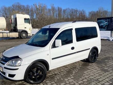 Білий Опель Комбо вант.-пас., об'ємом двигуна 1.25 л та пробігом 390 тис. км за 3250 $, фото 1 на Automoto.ua