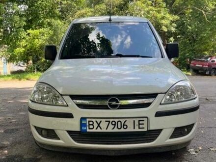Белый Опель Комбо груз.-пасс., объемом двигателя 1.25 л и пробегом 100 тыс. км за 4400 $, фото 1 на Automoto.ua