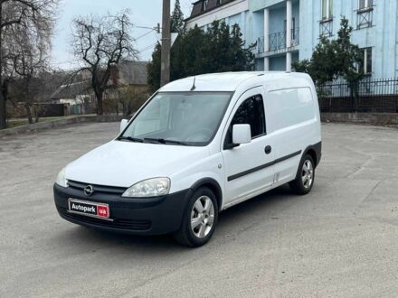 Белый Опель Комбо груз.-пасс., объемом двигателя 1.3 л и пробегом 519 тыс. км за 4190 $, фото 1 на Automoto.ua