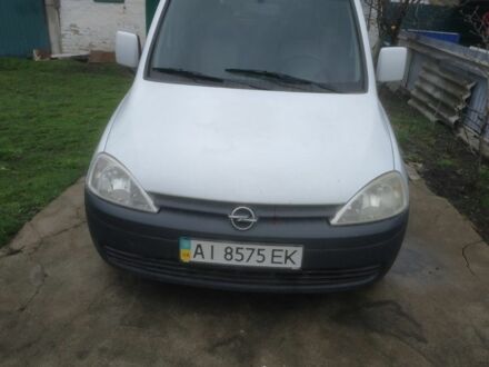 Білий Опель Комбо вант.-пас., об'ємом двигуна 1.2 л та пробігом 160 тис. км за 3800 $, фото 1 на Automoto.ua