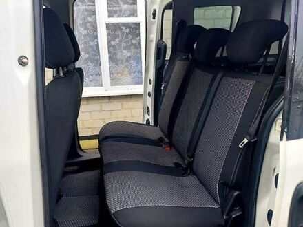 Білий Опель Комбо вант.-пас., об'ємом двигуна 1.6 л та пробігом 207 тис. км за 7600 $, фото 1 на Automoto.ua