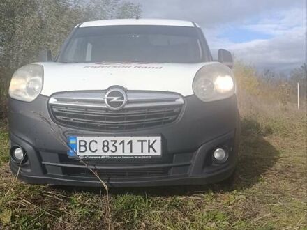 Белый Опель Комбо груз.-пасс., объемом двигателя 1.6 л и пробегом 432 тыс. км за 4500 $, фото 1 на Automoto.ua