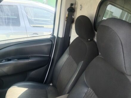 Білий Опель Комбо вант.-пас., об'ємом двигуна 1.2 л та пробігом 375 тис. км за 4550 $, фото 1 на Automoto.ua