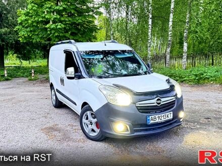 Білий Опель Комбо вант.-пас., об'ємом двигуна 1.2 л та пробігом 197 тис. км за 8300 $, фото 1 на Automoto.ua