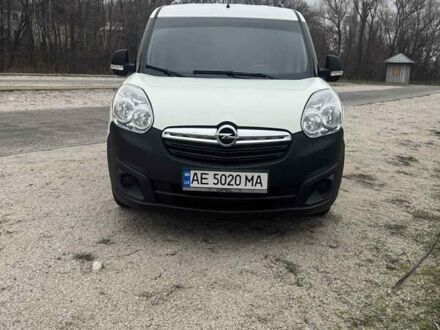 Белый Опель Комбо груз.-пасс., объемом двигателя 1.25 л и пробегом 292 тыс. км за 5500 $, фото 1 на Automoto.ua