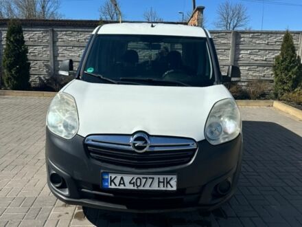 Білий Опель Комбо вант.-пас., об'ємом двигуна 1.3 л та пробігом 233 тис. км за 7800 $, фото 1 на Automoto.ua