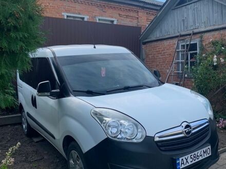 Білий Опель Комбо вант.-пас., об'ємом двигуна 1.25 л та пробігом 328 тис. км за 8300 $, фото 1 на Automoto.ua