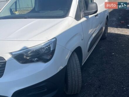 Білий Опель Комбо вант.-пас., об'ємом двигуна 1.6 л та пробігом 200 тис. км за 10000 $, фото 1 на Automoto.ua