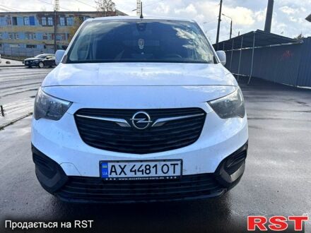 Белый Опель Комбо груз.-пасс., объемом двигателя 1.5 л и пробегом 0 тыс. км за 10900 $, фото 1 на Automoto.ua