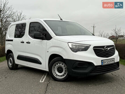 Белый Опель Комбо груз.-пасс., объемом двигателя 1.56 л и пробегом 198 тыс. км за 16999 $, фото 1 на Automoto.ua