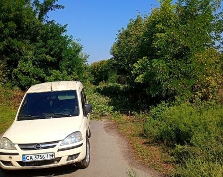Бежевий Опель Комбо вант.-пас., об'ємом двигуна 1.2 л та пробігом 340 тис. км за 2800 $, фото 1 на Automoto.ua