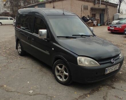 Черный Опель Комбо груз.-пасс., объемом двигателя 1.7 л и пробегом 170 тыс. км за 4000 $, фото 1 на Automoto.ua