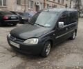 Черный Опель Комбо груз.-пасс., объемом двигателя 1.7 л и пробегом 170 тыс. км за 4000 $, фото 1 на Automoto.ua