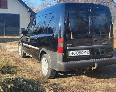 Черный Опель Комбо груз.-пасс., объемом двигателя 1.7 л и пробегом 500 тыс. км за 3300 $, фото 2 на Automoto.ua