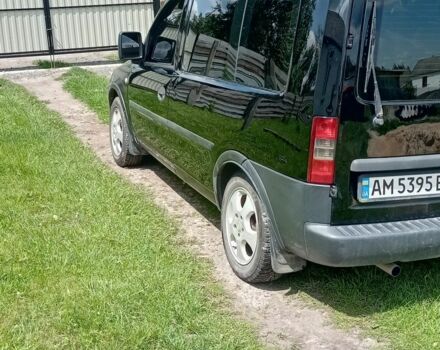 Черный Опель Комбо груз.-пасс., объемом двигателя 1.7 л и пробегом 368 тыс. км за 3500 $, фото 5 на Automoto.ua
