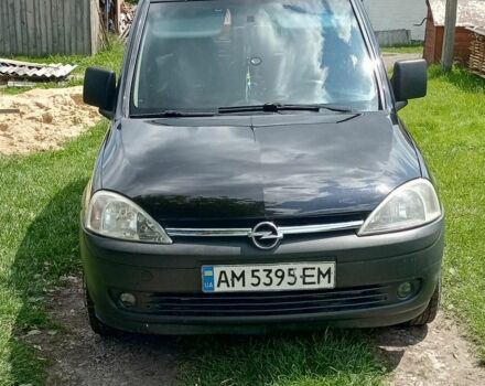 Черный Опель Комбо груз.-пасс., объемом двигателя 1.7 л и пробегом 368 тыс. км за 3500 $, фото 2 на Automoto.ua