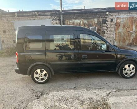 Черный Опель Комбо груз.-пасс., объемом двигателя 1.6 л и пробегом 250 тыс. км за 5000 $, фото 6 на Automoto.ua