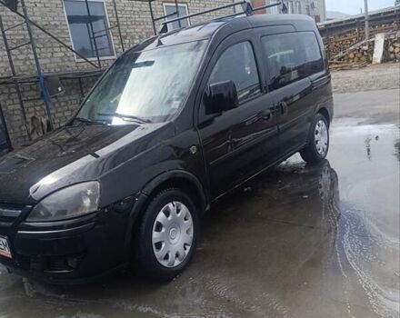 Черный Опель Комбо груз.-пасс., объемом двигателя 1.6 л и пробегом 328 тыс. км за 3300 $, фото 8 на Automoto.ua