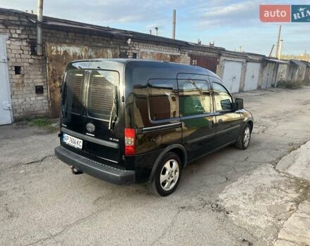 Черный Опель Комбо груз.-пасс., объемом двигателя 1.6 л и пробегом 250 тыс. км за 5000 $, фото 4 на Automoto.ua