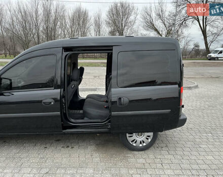 Черный Опель Комбо груз.-пасс., объемом двигателя 1.6 л и пробегом 250 тыс. км за 4500 $, фото 11 на Automoto.ua